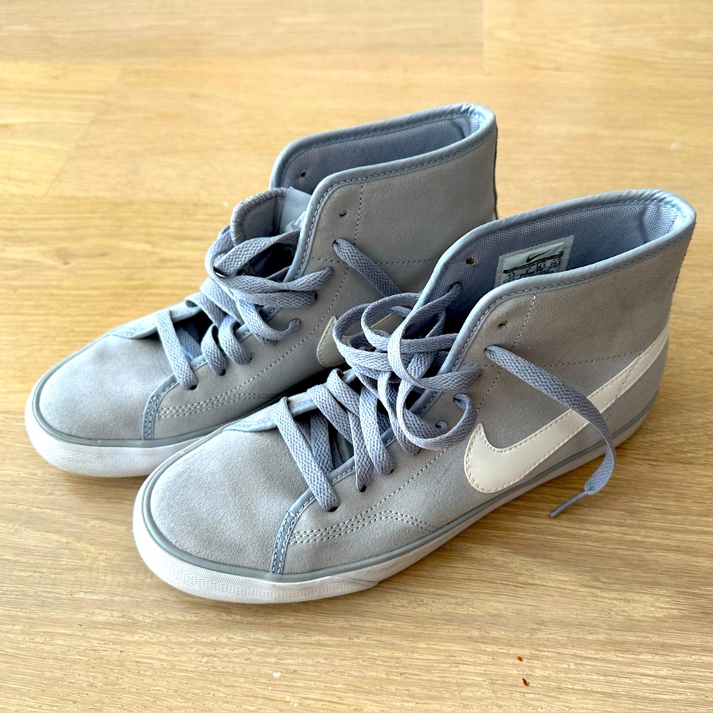 Nike Blazer High Tops Gray Suede - 7.5W